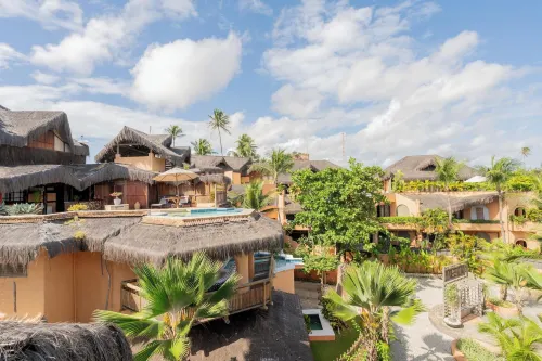 Dayo Hotel - Pools