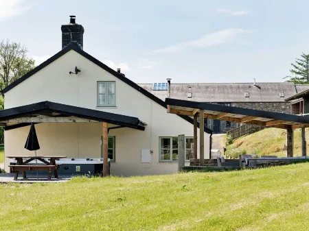 The Welsh Farmhouse