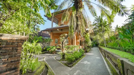 Cafe Wayan Cottages Senggigi Отели в г. Західний Ломбок