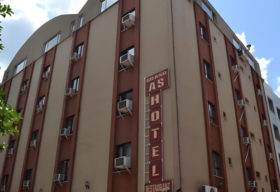 4. Şirin Ho..