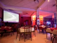 Hotel Discovery - พร้อมอาหารเช้า