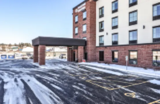 Cobblestone Hotel & Suites - Rhinelander