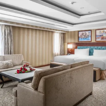 Millennium Al Aqeeq Hotel