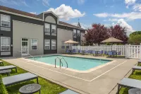Best Western Mystic Hotel - Pools