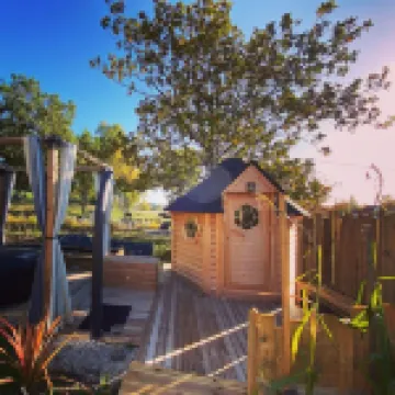 Flo & Marc les hôtes de Chouzy-Sur-Cisse Hotels in Veuzain-sur-Loire