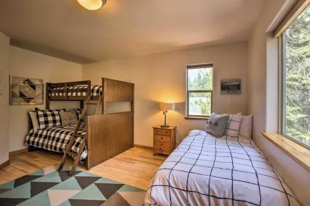 Moosetrack by AvantStay Cozy Cabin in the Heart of Tahoe Donner