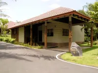 費達溫泉公寓 Kg Coldstream Chinese Temple附近的飯店