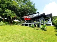 ROCKSTAR! modern luxury lake view home.