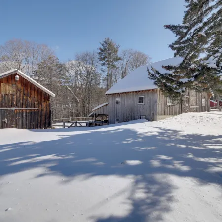 Chester Farmhouse on 100 Acres, 15 Min to Okemo!