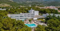 블루선 호텔 보라크 Zlatni Rat Beach 주변 호텔