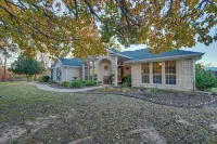 'The Crown Goose' - Bullard Home w/ Pool & Spa! - Kæledyr tilladt