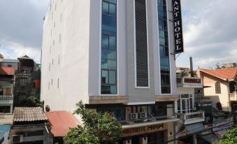 Gallant Hotel