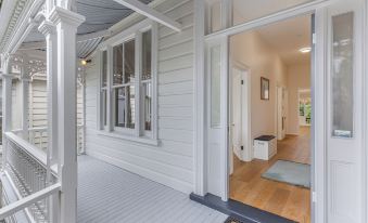 Gorgeous 4Br Mt Eden Retreat by Zodiak Stays