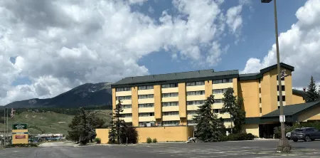 Mountain Valley Inn & Suites