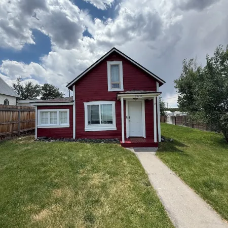 Quaint Mesa Cottage in Town
