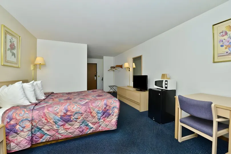 Americas Best Value Inn Champaign