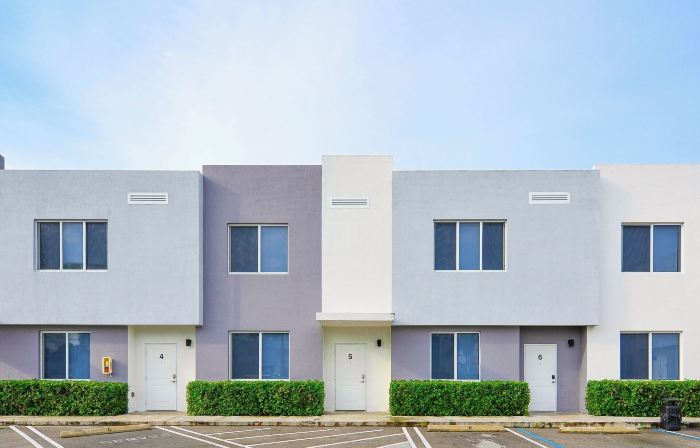 Prime Townhouses Near Design District