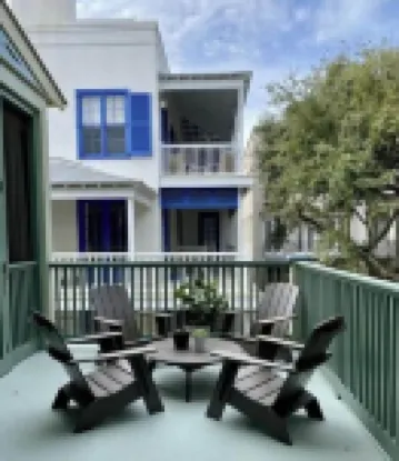 Seaside Proper Condo walk to the beach, shopping & restaurants