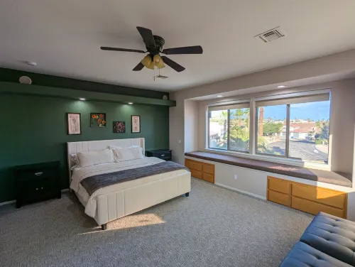 Rooftop Terrace! Lake Views! Heart of Lhc! Pool Spa, Game Room! on Golf Course!