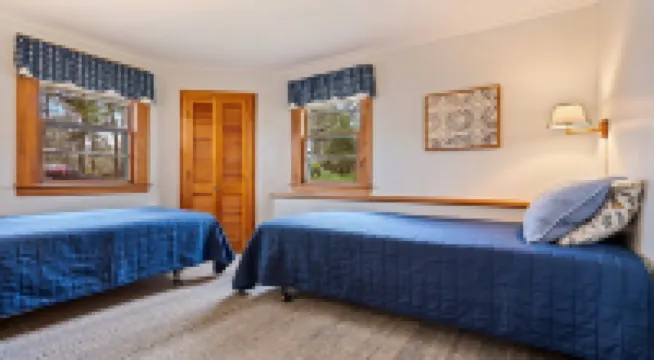 Beachside - Oceanside - Walk Onto the Beach!