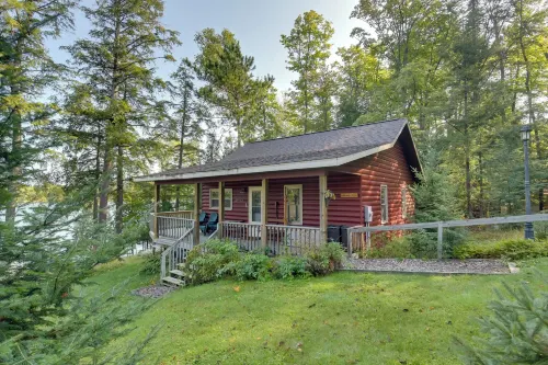 Waterfront Mercer Cabin w/ Wraparound Porch! - parking