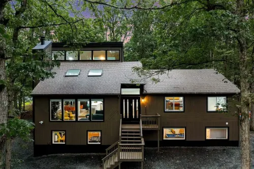 HUGE 5BR Private Pickleball, Basketball, Theater!