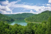 Lake Views • Modern Center Hill Home w/ Lake Trail