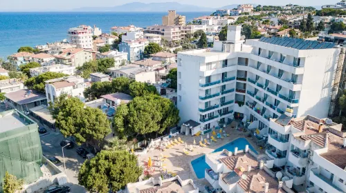 Ponz Hotel