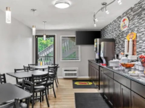 Super 8 by Wyndham Brownsburg Hotels in Brownsburg