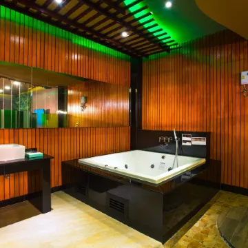 Sweety Resort Отели рядом с достопримечательностью «Big C Банг Пли»
