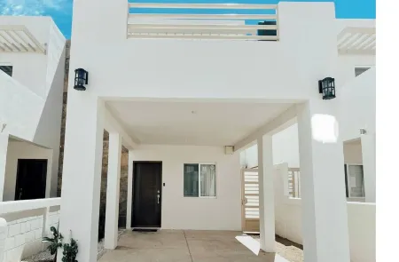 2-bedroom boutique condo with pool Отели рядом с достопримечательностью «Barajitas Canyon»