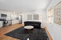 A1 @ Auberge - Charming 1-bedroom apartment with WiFi, AC in delightful Ardmore Hotels in Ardmore