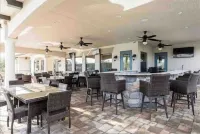 Amazing Lakeview 4 BR Vacation Home with Heated Pool! Near All Parks.