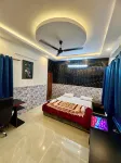 Devmad Homestay cozy villa Tranquil 2-bedroom villa in Greater Noida with AC