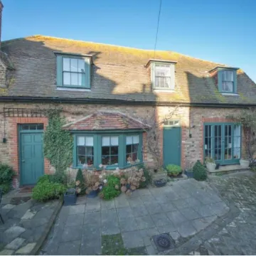 Ramsgate - Coastal Cottage Escape - Pet Friendly with Parking