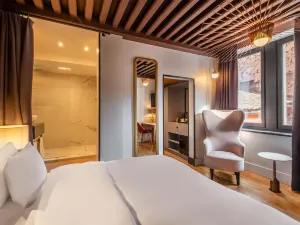 Cour des Loges Lyon, A Radisson Collection Hotel