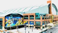 A Robin’s Nest with FREE parking in the heart of downtown Indianapolis. - Condos
