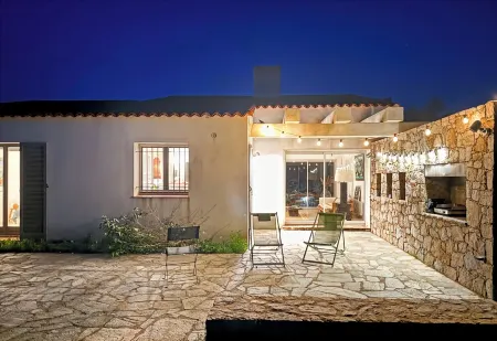 Marine de Davia - Corbara - sea view and access 100 m away Отели в г. Корбара