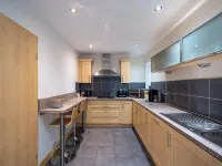 10mins to St Andrews & Dundee. 5mins to Tentsmuir Forest and beach. Hotels in Leuchars