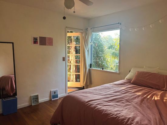 Charming private house in the heart of Echo Park, surrounded by beautiful nature