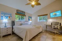 The Friendly Pelican Hotels near Reel Revenge Deep Sea Fishing Charters