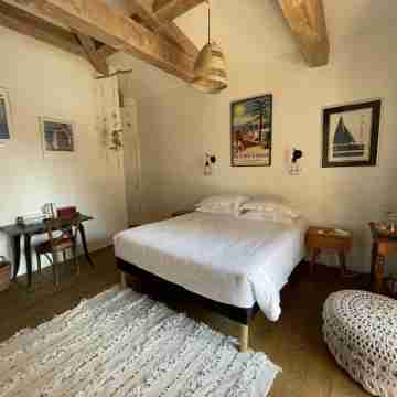 Appartement Mitoyen Dans Belle Propriété Rooms