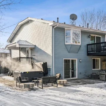 Champions' NSC Retreat HotTub Grill FirePit Fenced