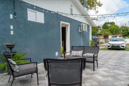 Perfect Location! All include Tampa Private Suite