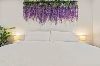 Therapeutic 2 King Bedroom Apartment in Downtown Conshohocken Hotels in Conshohocken