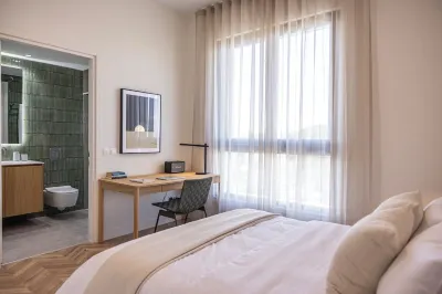 Brand new two-bedroom apartment located in a serene residential area. Hotel dekat Agios Dometios Sports Center