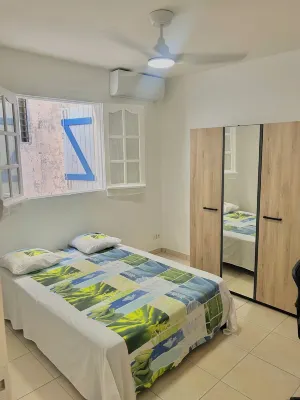 Charming downstairs shared villa Hotels near Pointe-à-Pitre International Airport