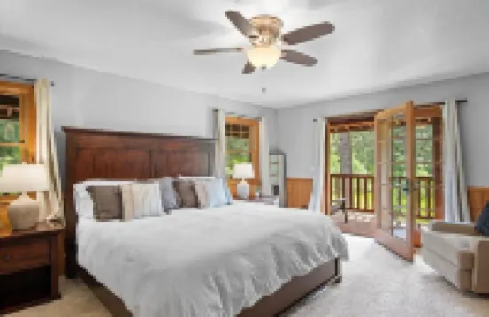Private Cabin on 3 Acres for Outdoor Enthusiasts
