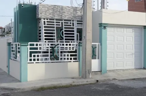 Charming 3-bedroom house with AC and WiFi in lovely Baní Hotels in Bani