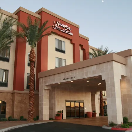 Hampton Inn & Suites Las Vegas South Отели рядом с достопримечательностью «Амфитеатр Хендерсона»